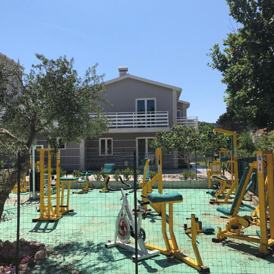 Lipovac Resort Ficus Bilice Exterior photo